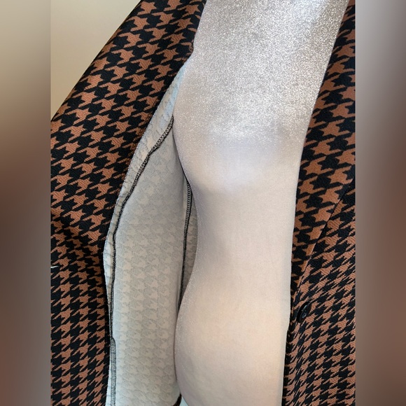 Brown Houndstooth Blazer - Picture 4 of 4